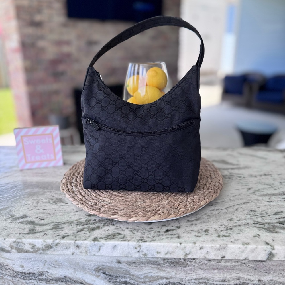 Gucci GG Canvas Black Shoulder Bag
Great pre owned condition - Picture 9 of 13